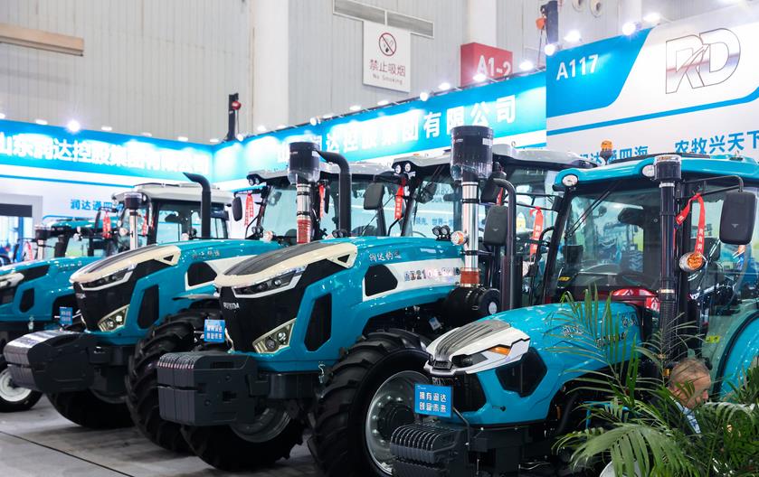 海南省安排853.5萬元建設(shè)3個(gè)以上農(nóng)機(jī)社會(huì)化服務(wù)中心