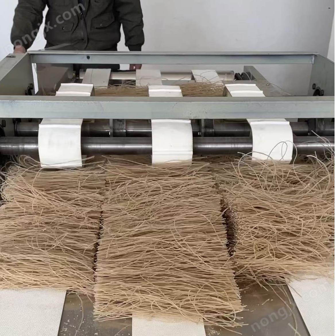 Imitation handmade vermicelli